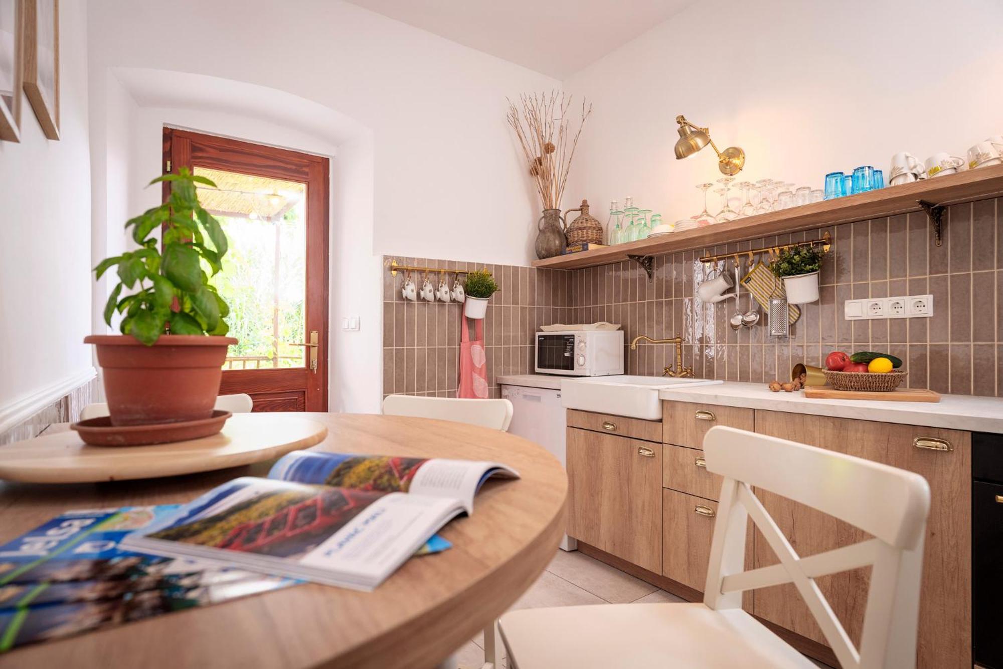 Holiday Home Skala With Hot Tub & Kala With Terrace Pitve Luaran gambar