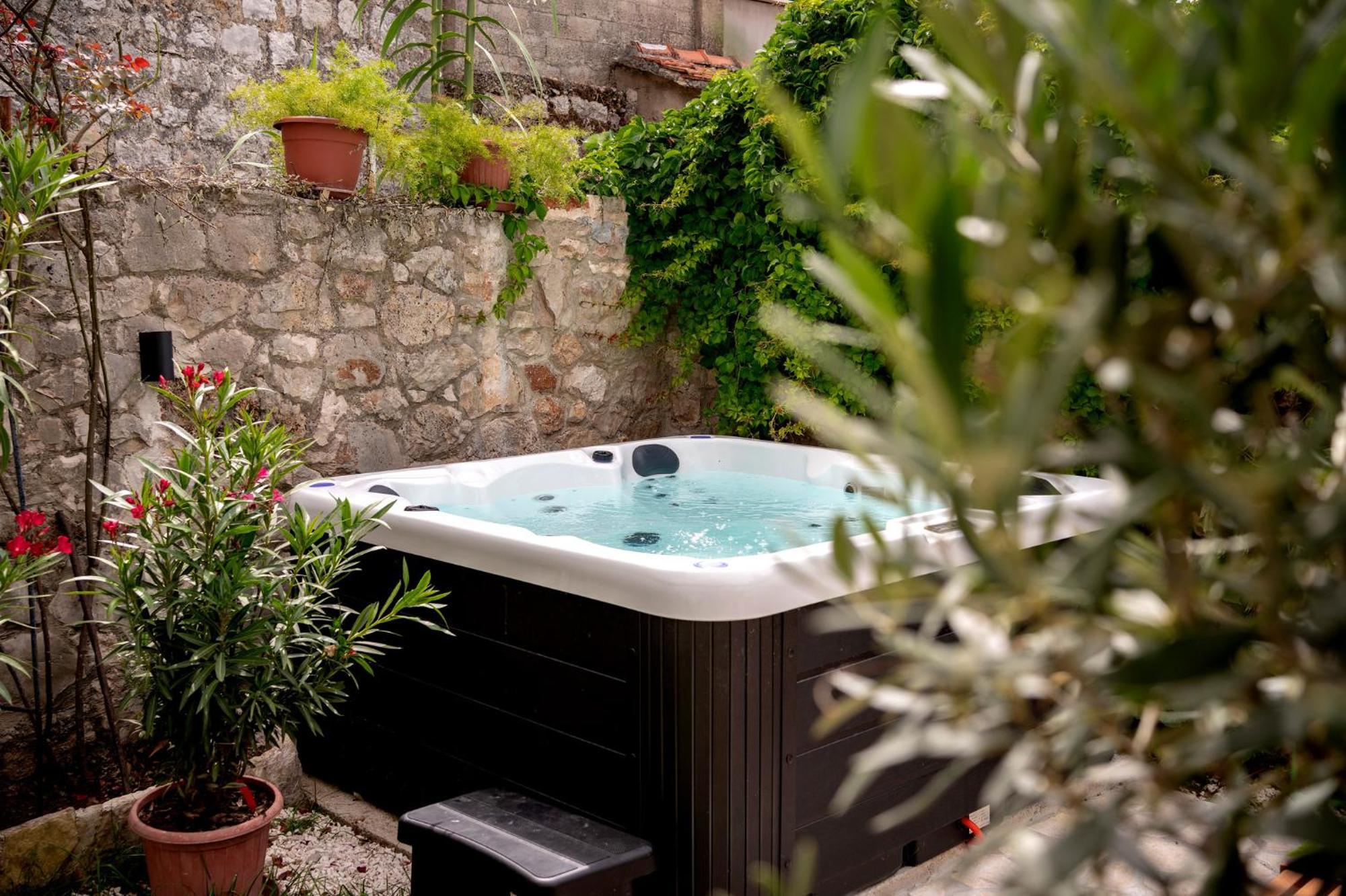 Holiday Home Skala With Hot Tub & Kala With Terrace Pitve Luaran gambar