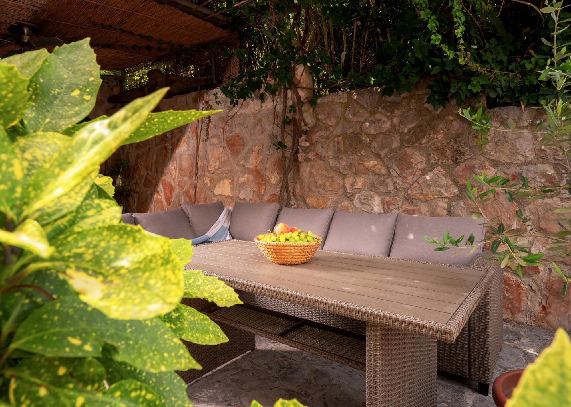 Holiday Home Skala With Hot Tub & Kala With Terrace Pitve Luaran gambar
